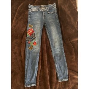 ZARA Trafaluc Denimwear SIZE 4 EMBROIDERED